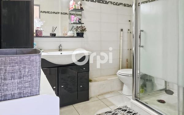 Maison à vendre    6 pièces •  Fosses