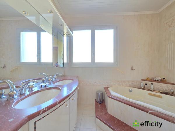 Maison 6 pièces - 150 m² Exclusivité efficity