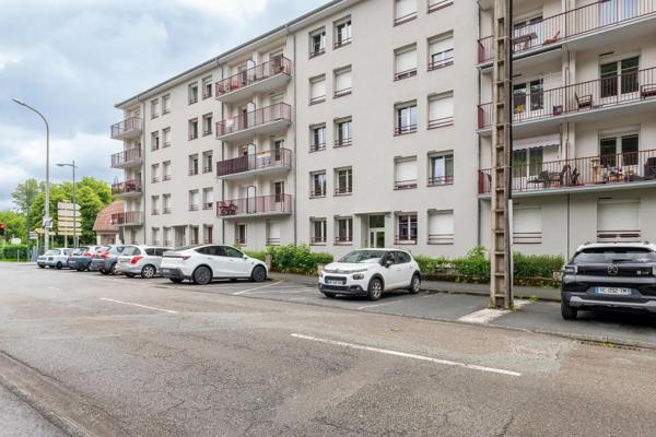 Appartement à louer 3 pièces 64.6m² Montbéliard (25200)