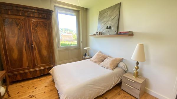 Villars (42390) Propriété de 226m2 habitables sur 3600 m2 de parc arboré et clos avec piscine et dépendance