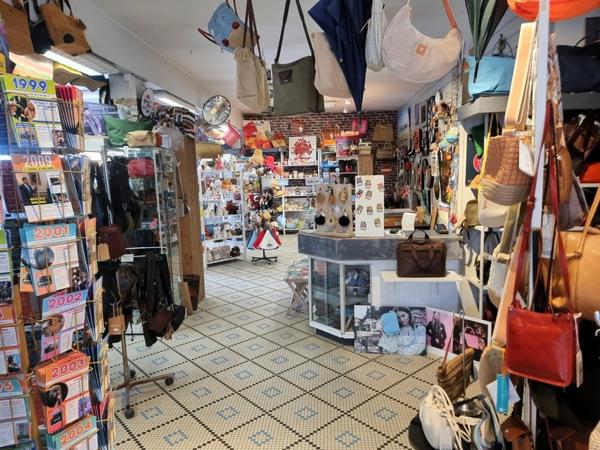 EXCLUSIVITÉ CAPIFRANCE ST-PIERRE d'OLÉRON AVendre 507m² emplacement n°1 immeuble mixte et maison en pierre