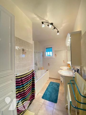 Maison individuelle avec piscine à vendre à La Gaude