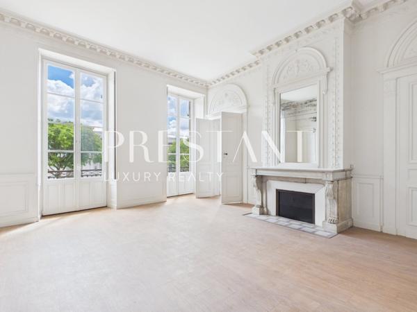 BORDEAUX CHARTRONS – APPARTEMENT BOURGEOIS AVEC BALCON – POSSIBILITE T4, BORDEAUX