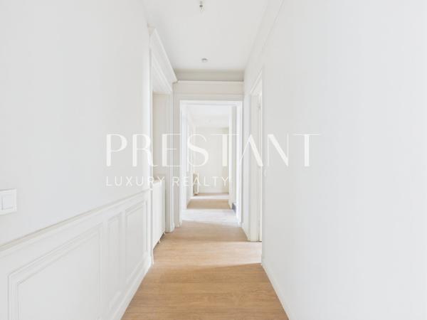 BORDEAUX CHARTRONS – APPARTEMENT BOURGEOIS AVEC BALCON – POSSIBILITE T4, BORDEAUX