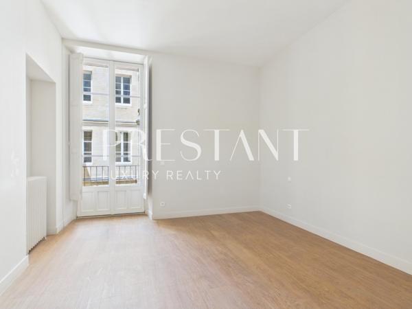 BORDEAUX CHARTRONS – APPARTEMENT BOURGEOIS AVEC BALCON – POSSIBILITE T4, BORDEAUX