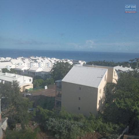 Appartement 2 chambres à louer plateau caillou SAINT-PAUL