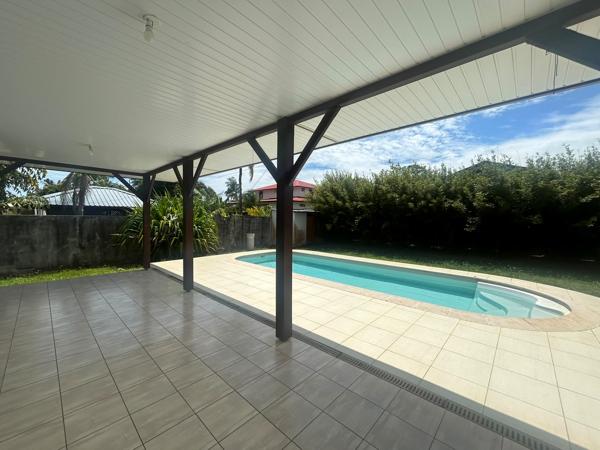 VILLA AVEC PISCINE