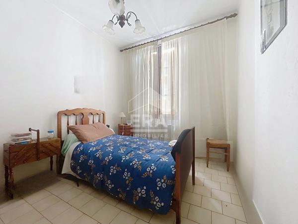 A VENDRE MARSEILLE 13014 BON SECOURS MAISON T5 TERRAIN GARAGE PISCINE DEPENDANCE STUDIO