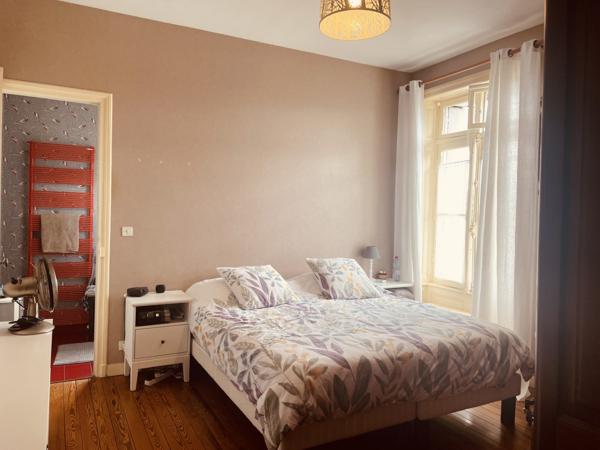 PROPRIETE DE CARACTERE CENTRE BOURG