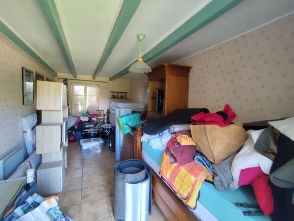 Ensemble immobilier, possibilité gites 15 mn gare de Surgères - 20 mn autoroute A10- 40 mn La Rochelle