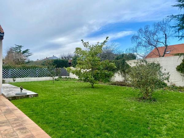 Maison  6 pièce(s) 105 m2