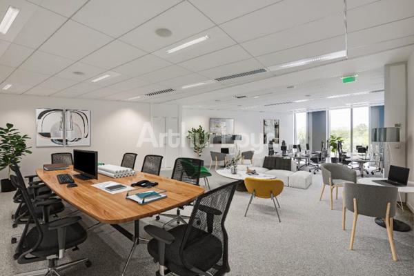 Bureaux à louer à Euralille accès direct gares et hall rénové