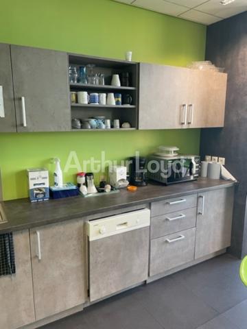Bureaux à louer à Euralille accès direct gares et hall rénové