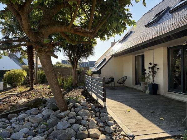 Lesconil – Jolie Maison de 100m² avec Terrasse & Garage à Quelques pas de la Plage et des Commerces