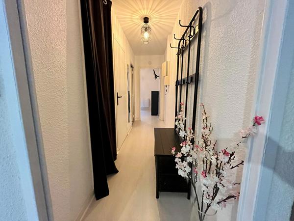 À LOUER - MONTGERMONT ! Appartement T2 MEUBLÉ, 41m², terrasse et vue dégagée, 1 place de parking