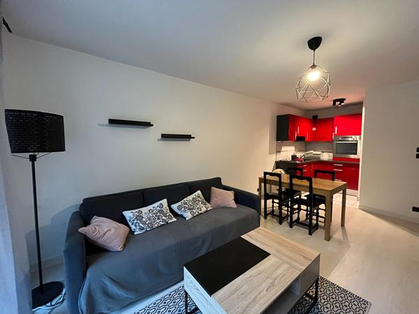 À LOUER - MONTGERMONT ! Appartement T2 MEUBLÉ, 41m², terrasse et vue dégagée, 1 place de parking