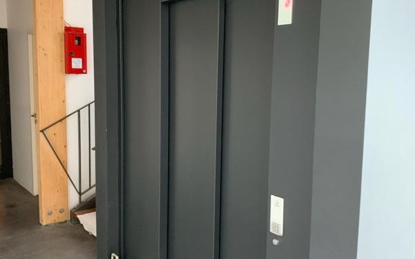 Immeuble à louer    1 pièce •  Aire-sur-l'Adour