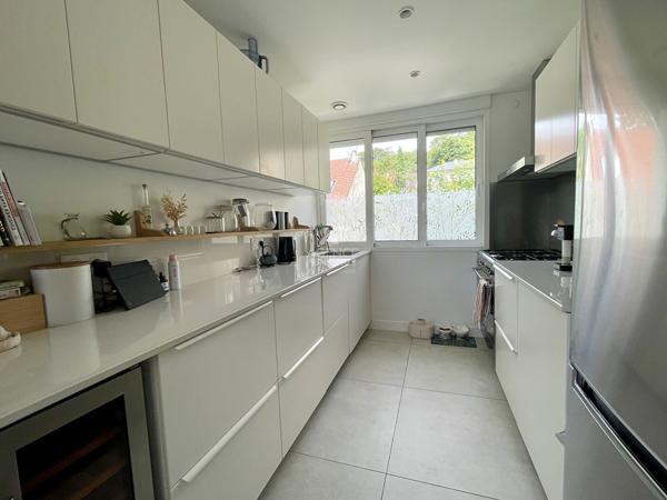 SEVRES Brancas - Appartement 4 pièces Loyer 2 035 €/mois charges comprises **  - Référence  683-S
