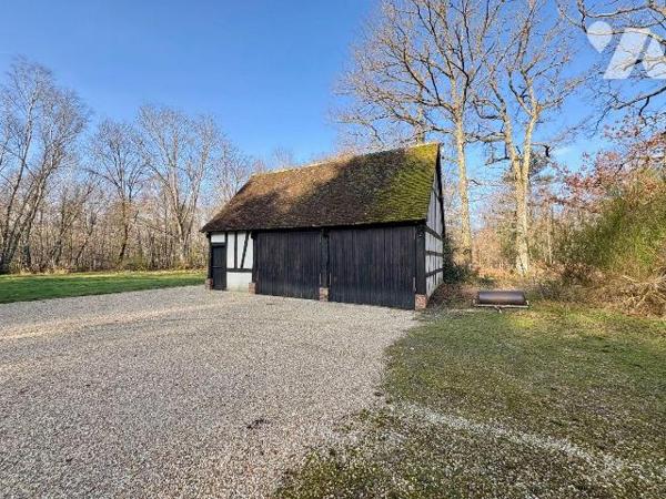 Exceptionnelle propriété en Sologne : Une maison de caractère sur 31 hectares
Nichée au coeur ...