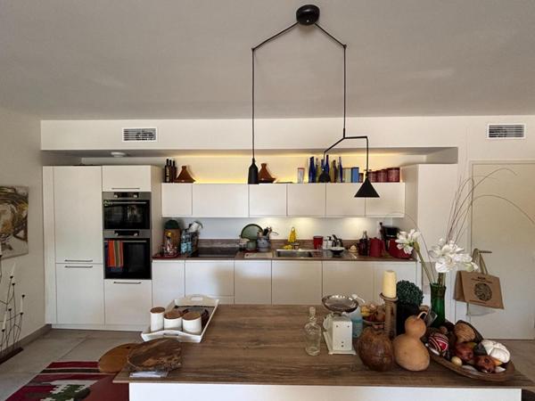 Exclusivité : Appartement  de standing avec  jardin et bassin