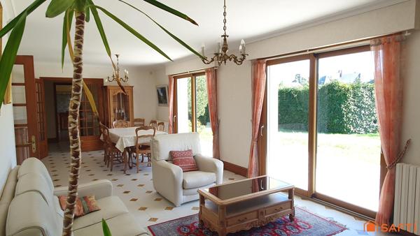 Spacieuse et confortable maison au coeur d'un village