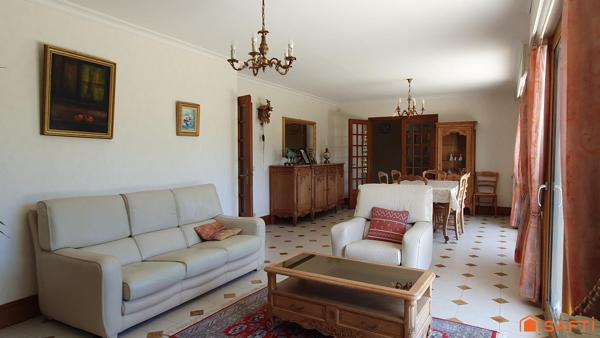 Spacieuse et confortable maison au coeur d'un village