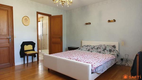 Spacieuse et confortable maison au coeur d'un village