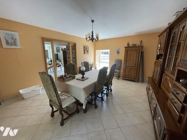 BIEN ATYPIQUE - RARE - MOULIN RENOVE - QUATRE CHAMBRES - 1 HECTARE - 265M² HABITABLES 