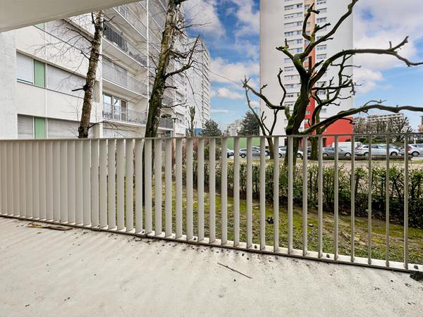 Appartement 2 pièces 55 m2 Rosny Métro Ligne 11