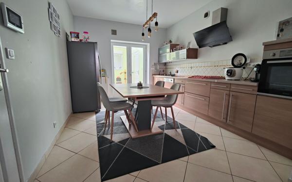 Maison à vendre    4 pièces • 147 m2 Saint-Quentin