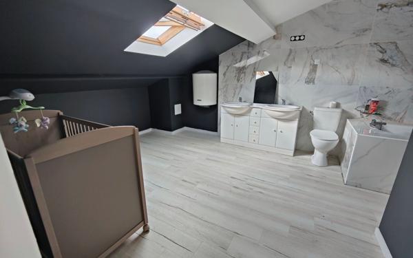 Maison à vendre    4 pièces • 147 m2 Saint-Quentin