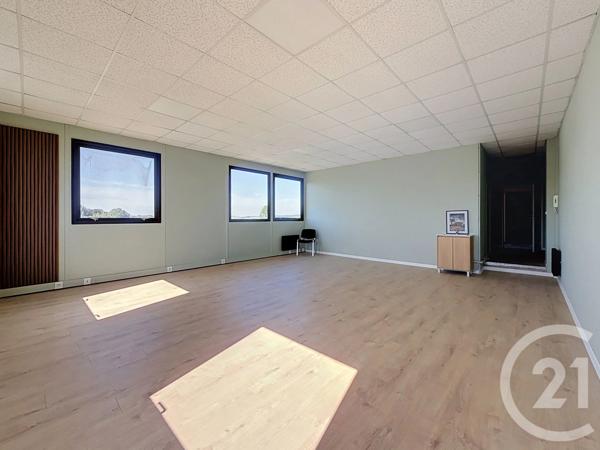 à vendre  68,20 m 2   ST CLEMENT  - 89