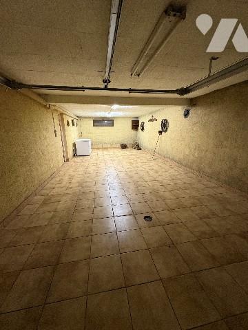 A 15 min de Besançon,  
MAISON 164m² + 300m² de surfaces annexes sur 5280m² de terrain constructible