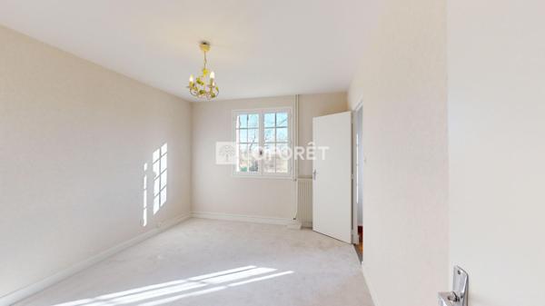 Achat maison Villefranche-d'Allier - 8 pièce(s) - 224 m² - 189 000 €