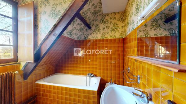 Achat maison Villefranche-d'Allier - 8 pièce(s) - 224 m² - 189 000 €