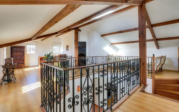 Maison à vendre    5 pièces • 165 m2 Saint-Pée-sur-Nivelle