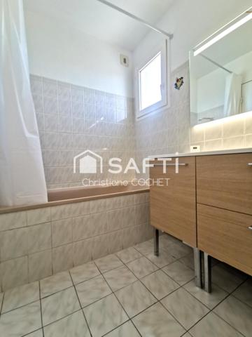 Très bel appartement T3 proche gare de Melun à pied avec balcon, cave et box en s/sol