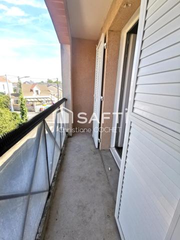 Très bel appartement T3 proche gare de Melun à pied avec balcon, cave et box en s/sol