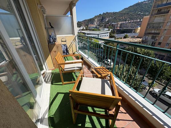 Appartement à vendre Nice Pasteur 2 pièces terrasse jardin jaccuzi