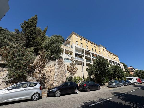 Appartement à vendre Nice Pasteur 2 pièces terrasse jardin jaccuzi
