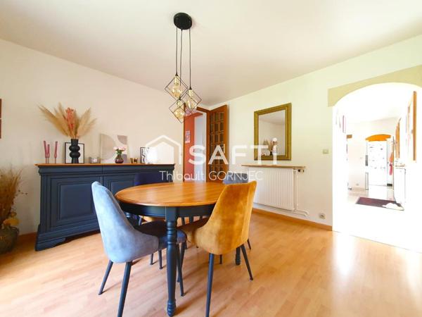 Maison rénovée de 147.5 m² à Bourron-Marlotte : charme, lumière et plafond cathédrale, au cœur d’un magnifique jardin arboré de 1 600 m².