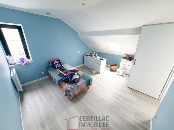 Maison 6 pièce(s) 4 chambre(s) 141.78 m²
