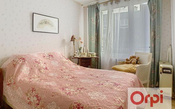 Appartement à vendre    3 pièces • 47,92 m2 Issy-les-Moulineaux