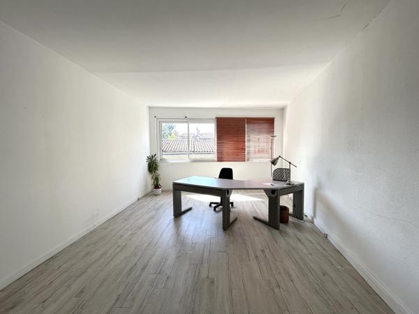 Bureaux à louer à Bordeaux quartier Mériadeck avec espaces modulables
