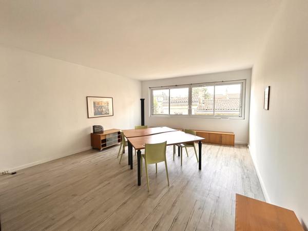 Bureaux à louer à Bordeaux quartier Mériadeck avec espaces modulables