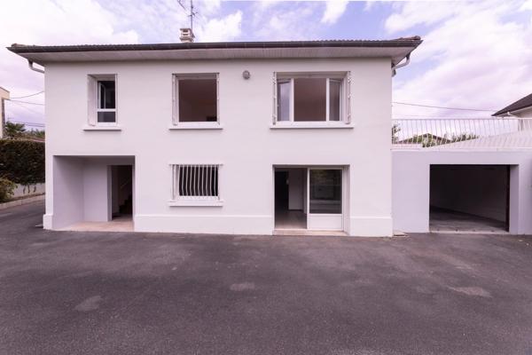 BILLÈRE (64) – Maison familiale de 126 M² – 4 chambres et bureau – Terrasse, garage et grand jardin.