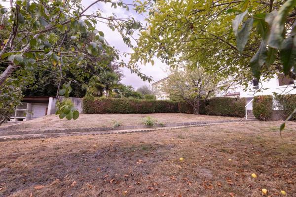 BILLÈRE (64) – Maison familiale de 126 M² – 4 chambres et bureau – Terrasse, garage et grand jardin.