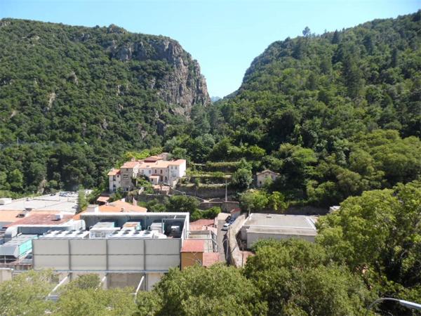magnifique studio ensoleillé avec balcon et parking