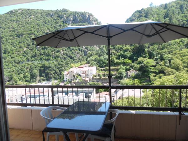 magnifique studio ensoleillé avec balcon et parking