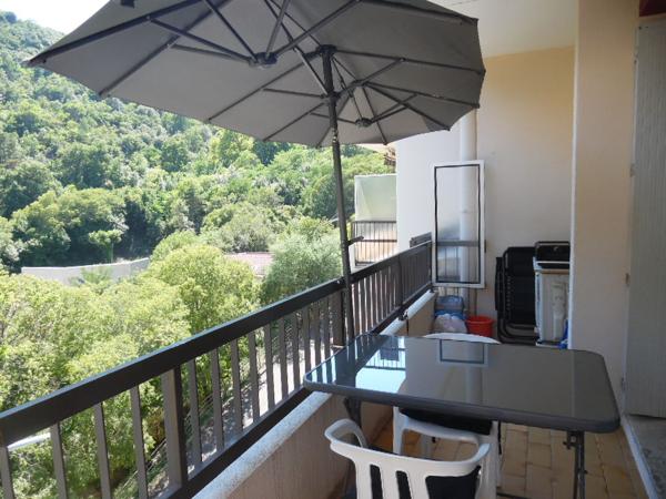 magnifique studio ensoleillé avec balcon et parking